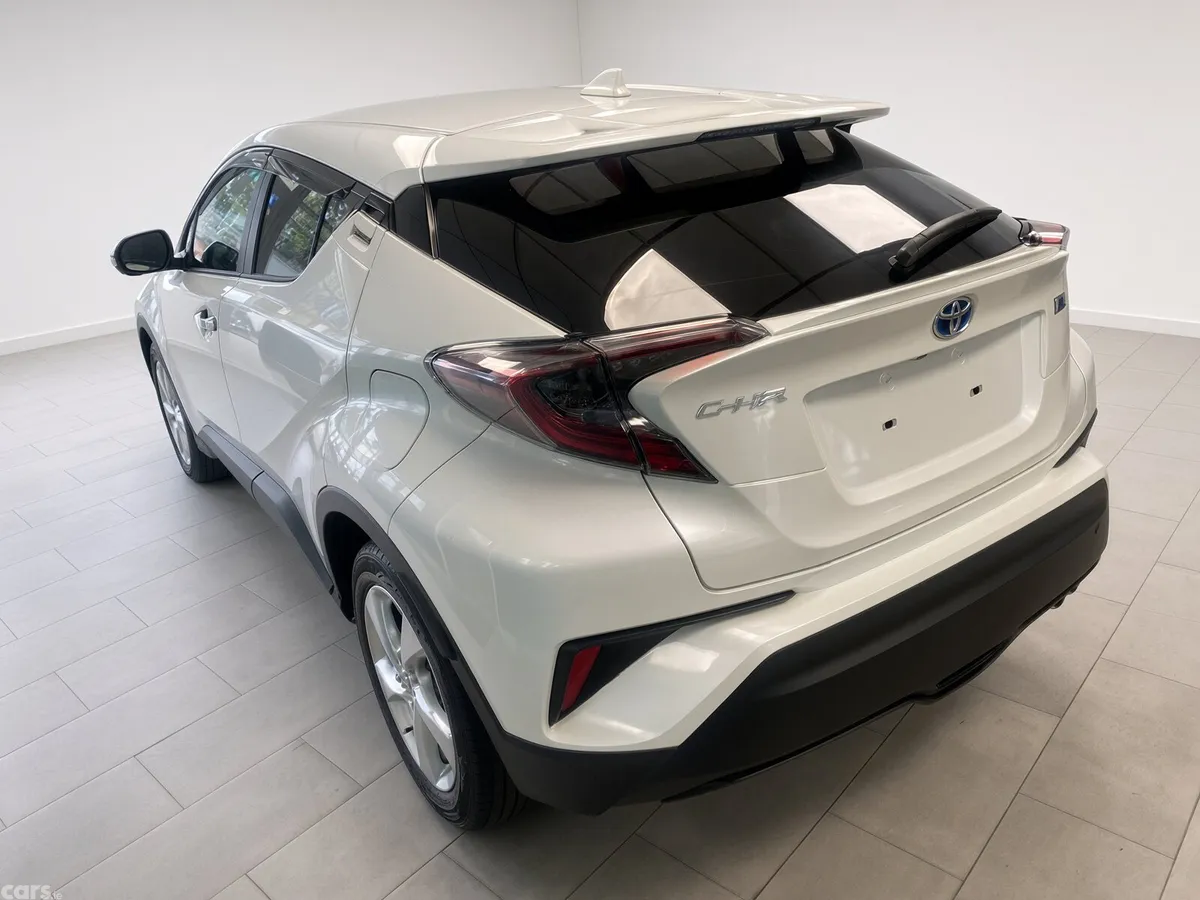 Toyota C-HR SUV, Petrol Hybrid, 2018, White