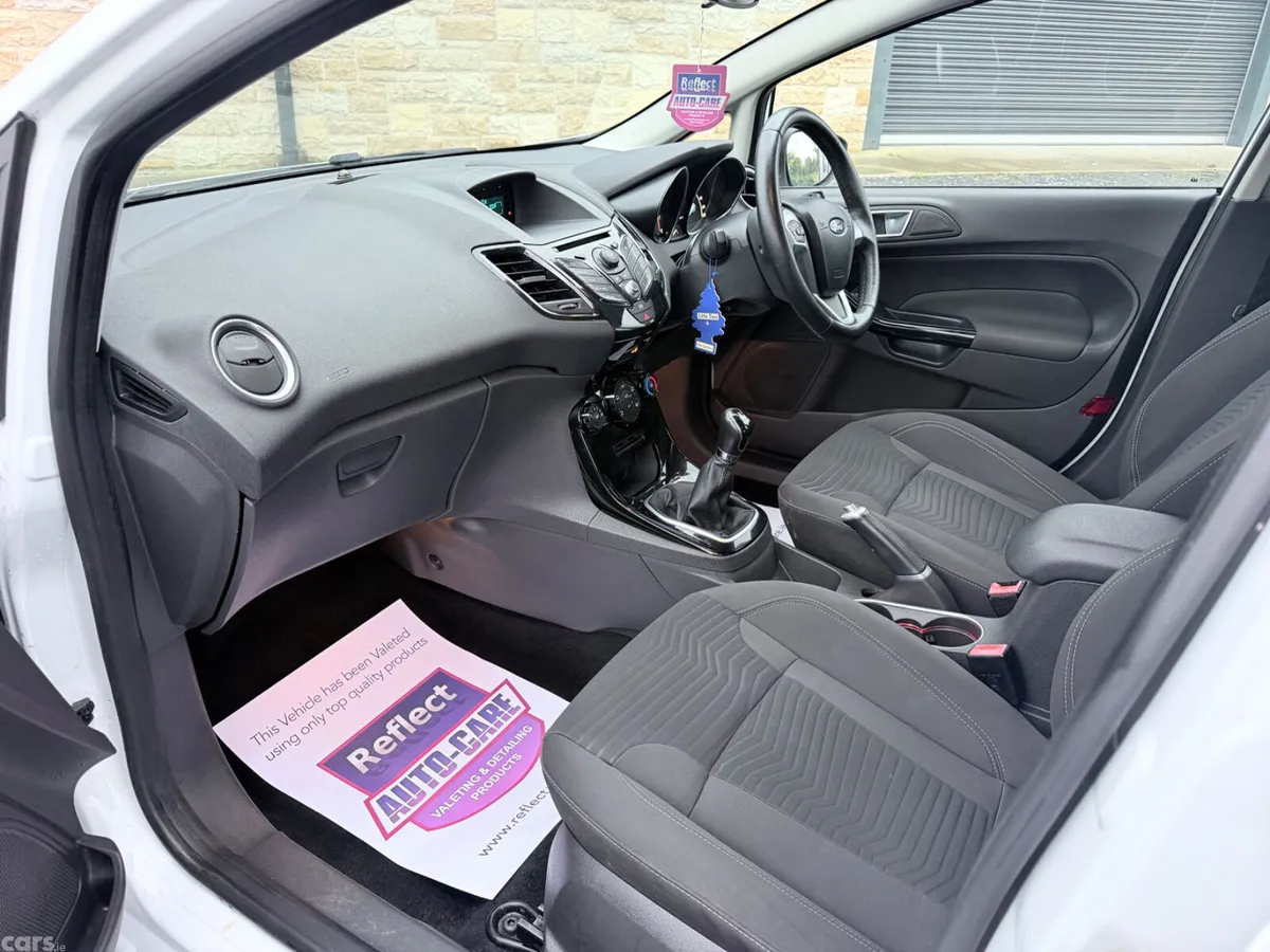 Ford Fiesta Hatchback, Petrol, 2015, White