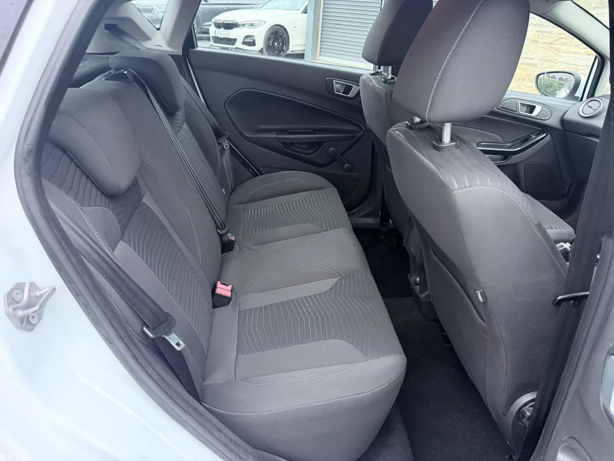 Ford Fiesta Hatchback, Petrol, 2015, White