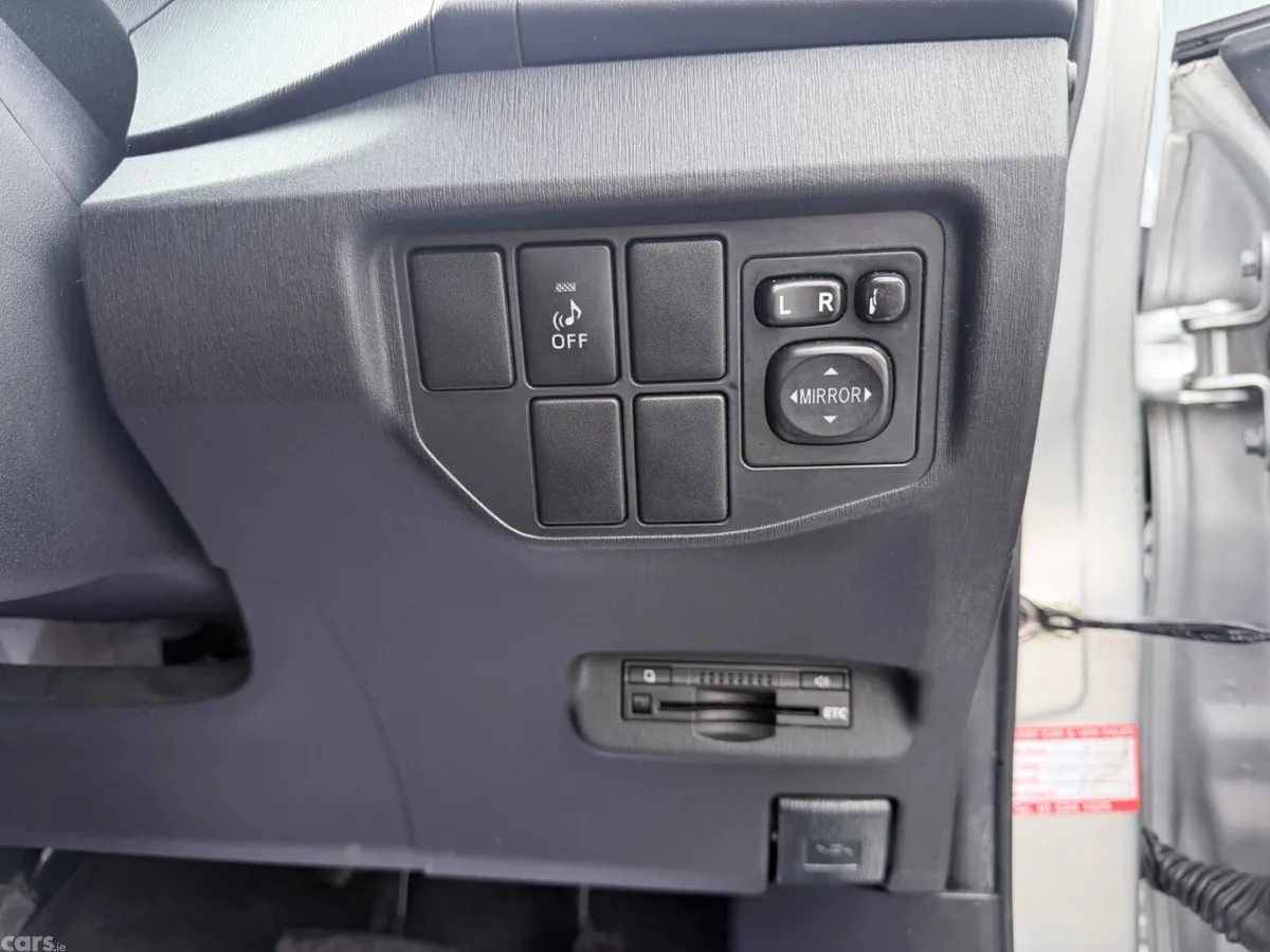 Toyota Prius Hatchback, Petrol Hybrid, 2015, Silver