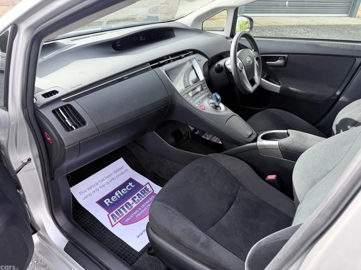 Toyota Prius Hatchback, Petrol Hybrid, 2015, Silver