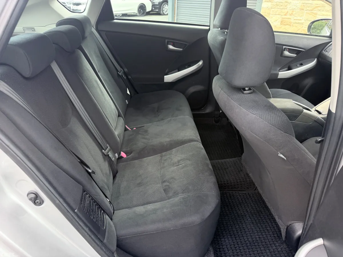 Toyota Prius Hatchback, Petrol Hybrid, 2015, Silver