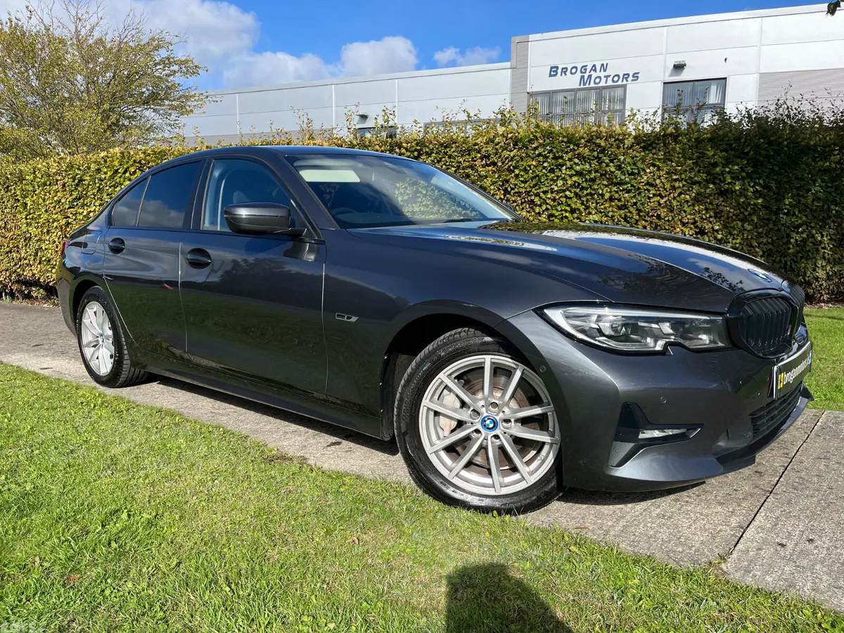 BMW 3-Series Saloon, Petrol Plug-in Hybrid, 2022, Grey