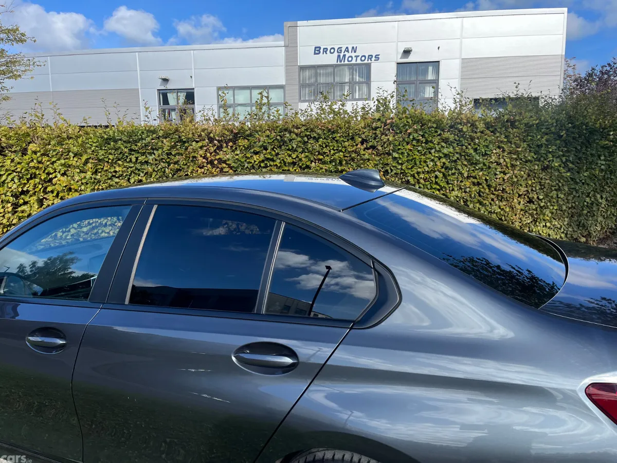 BMW 3-Series Saloon, Petrol Hybrid, 2022, Grey