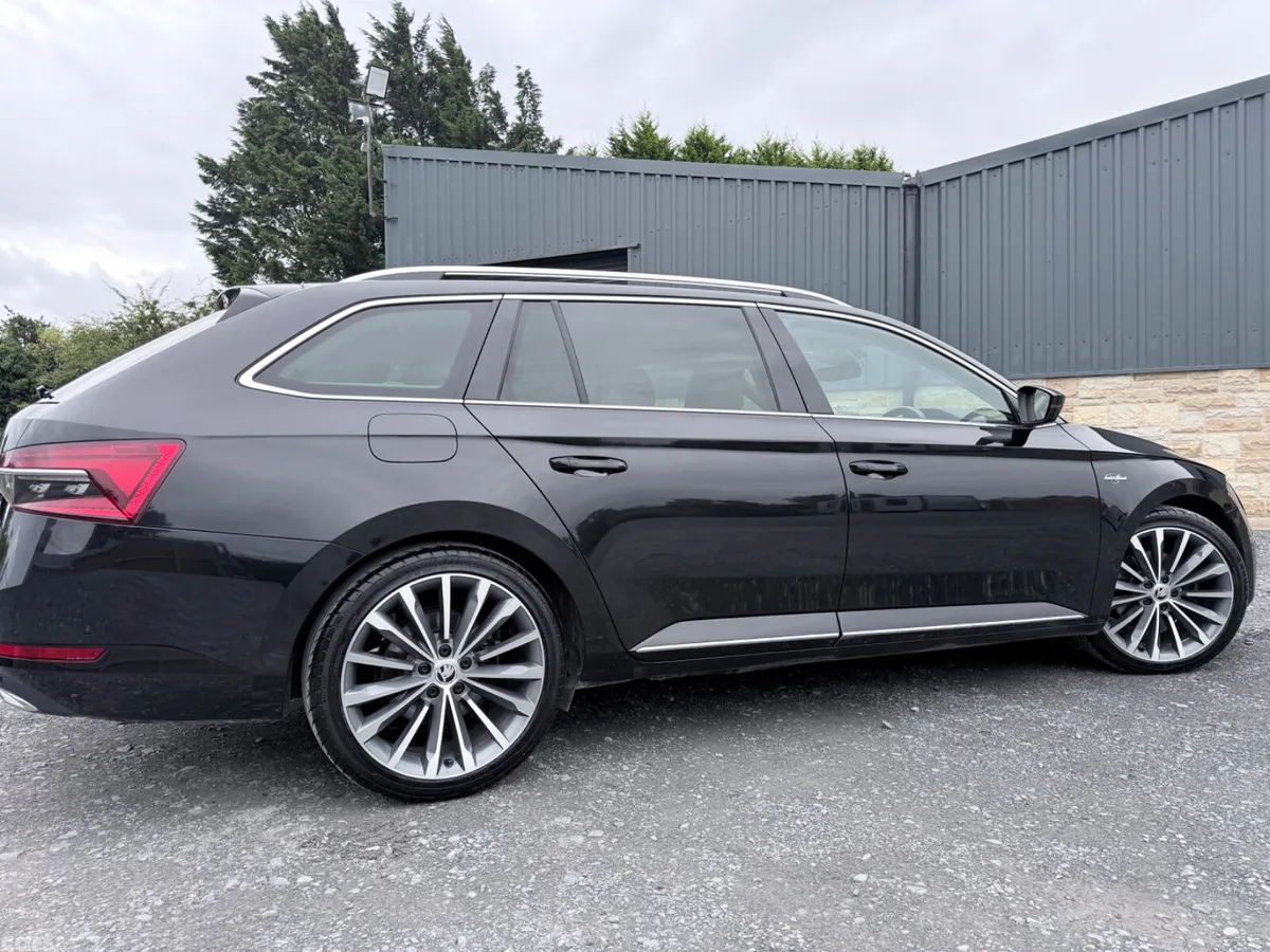 Skoda Superb Estate, Petrol, 2020, Black