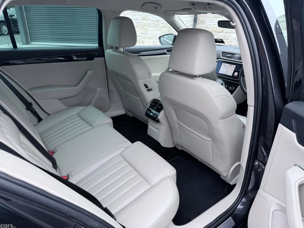 Skoda Superb Estate, Petrol, 2020, Black