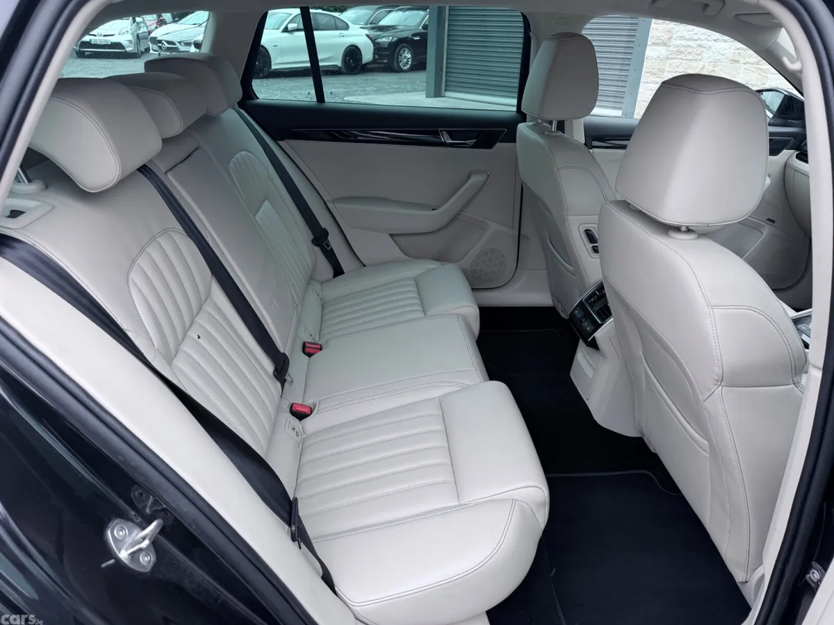 Skoda Superb Estate, Petrol, 2020, Black