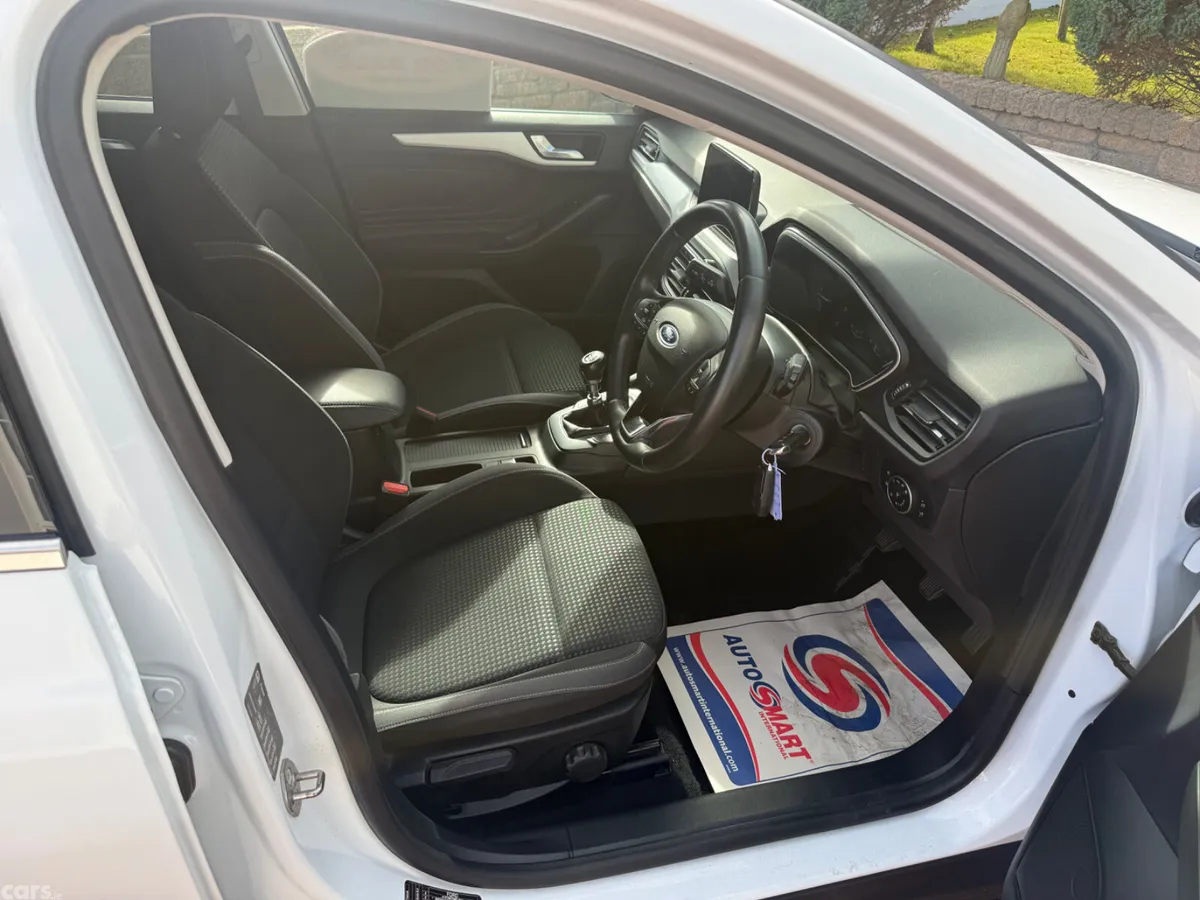 Ford Focus Hatchback, Diesel, 2021, White
