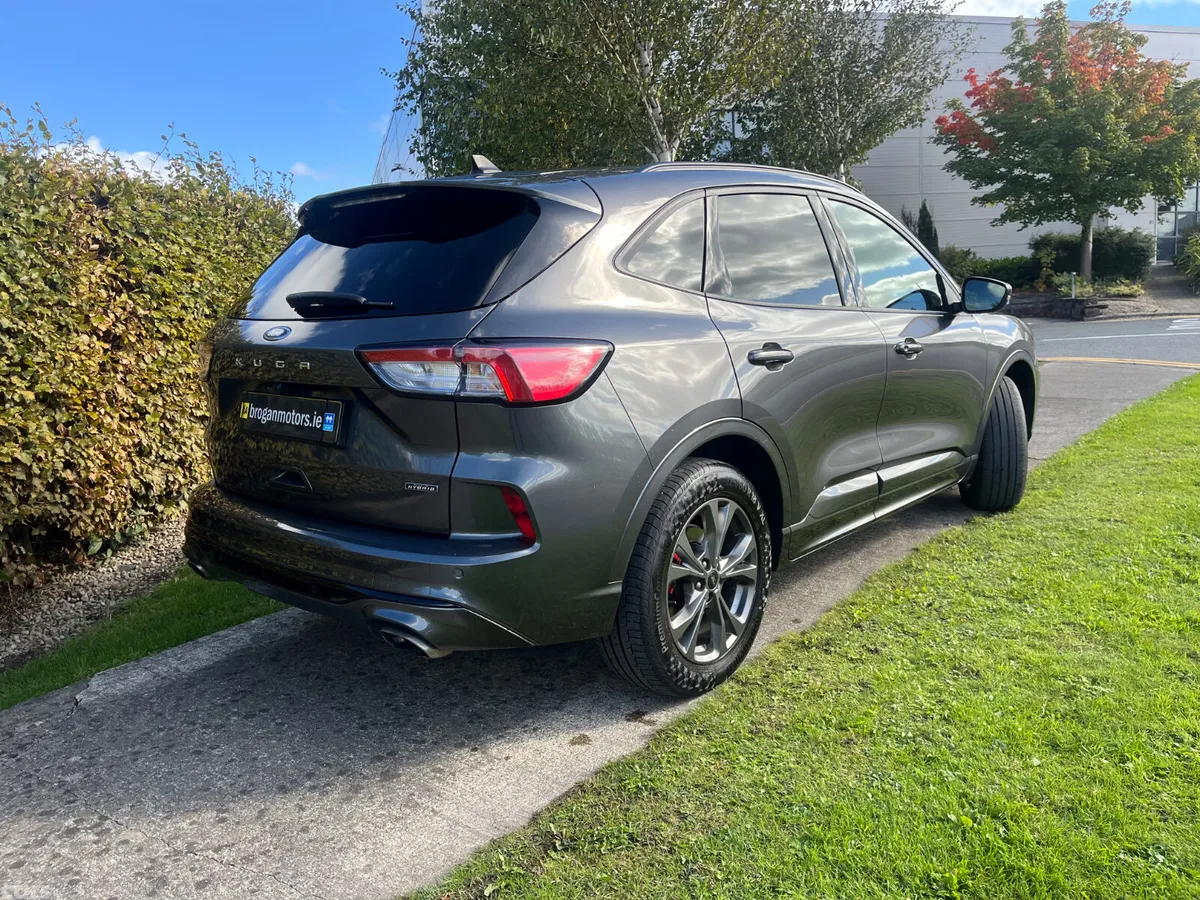 Ford Kuga SUV, Petrol Plug-in Hybrid, 2022, Grey