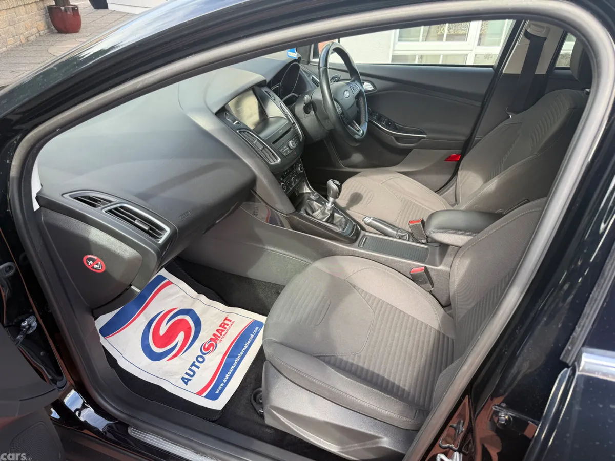 Ford Focus Hatchback, Diesel, 2016, Black