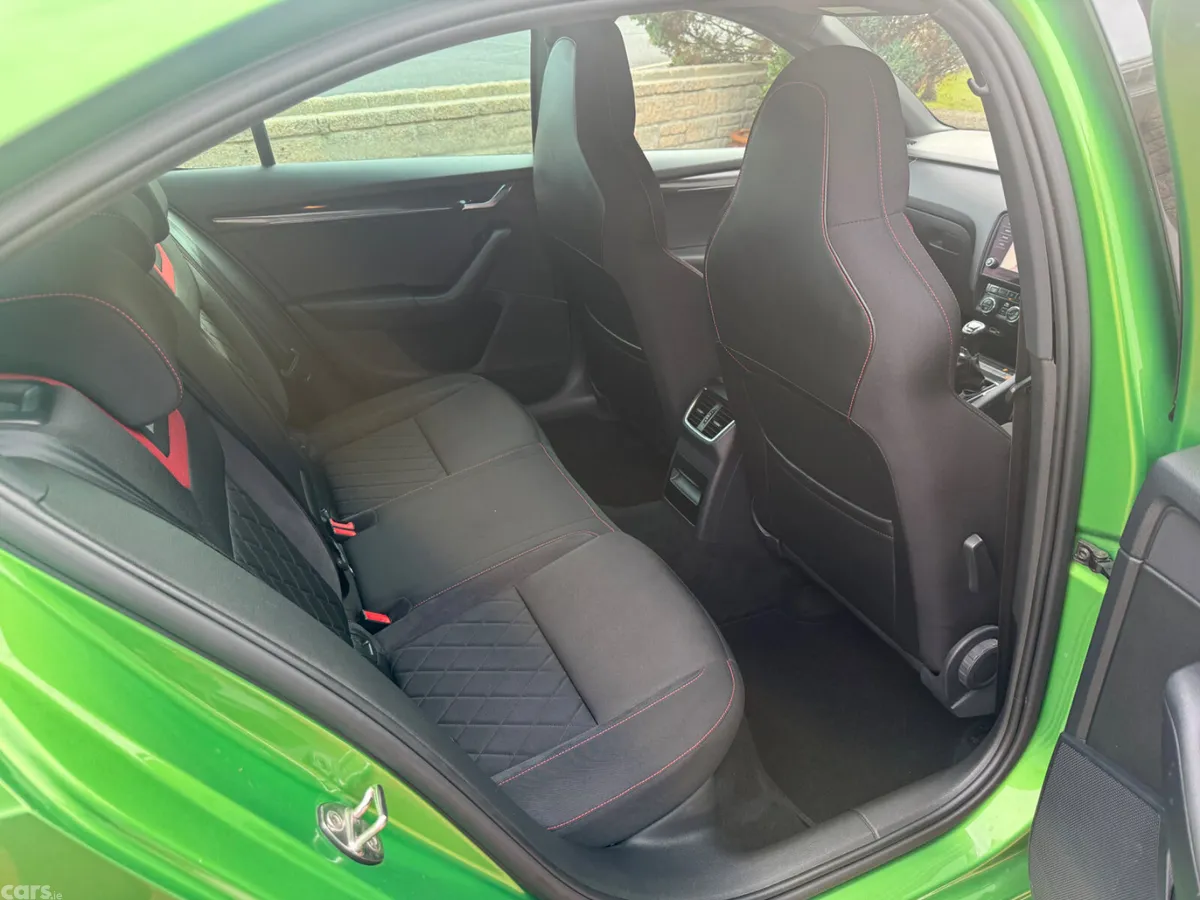 Skoda Octavia Hatchback, Diesel, 2018, Green