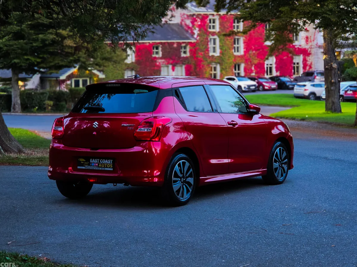 Suzuki Swift Hatchback, Petrol, 2018, Red