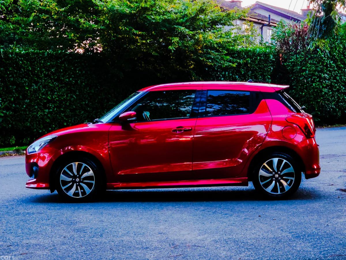 Suzuki Swift Hatchback, Petrol, 2018, Red