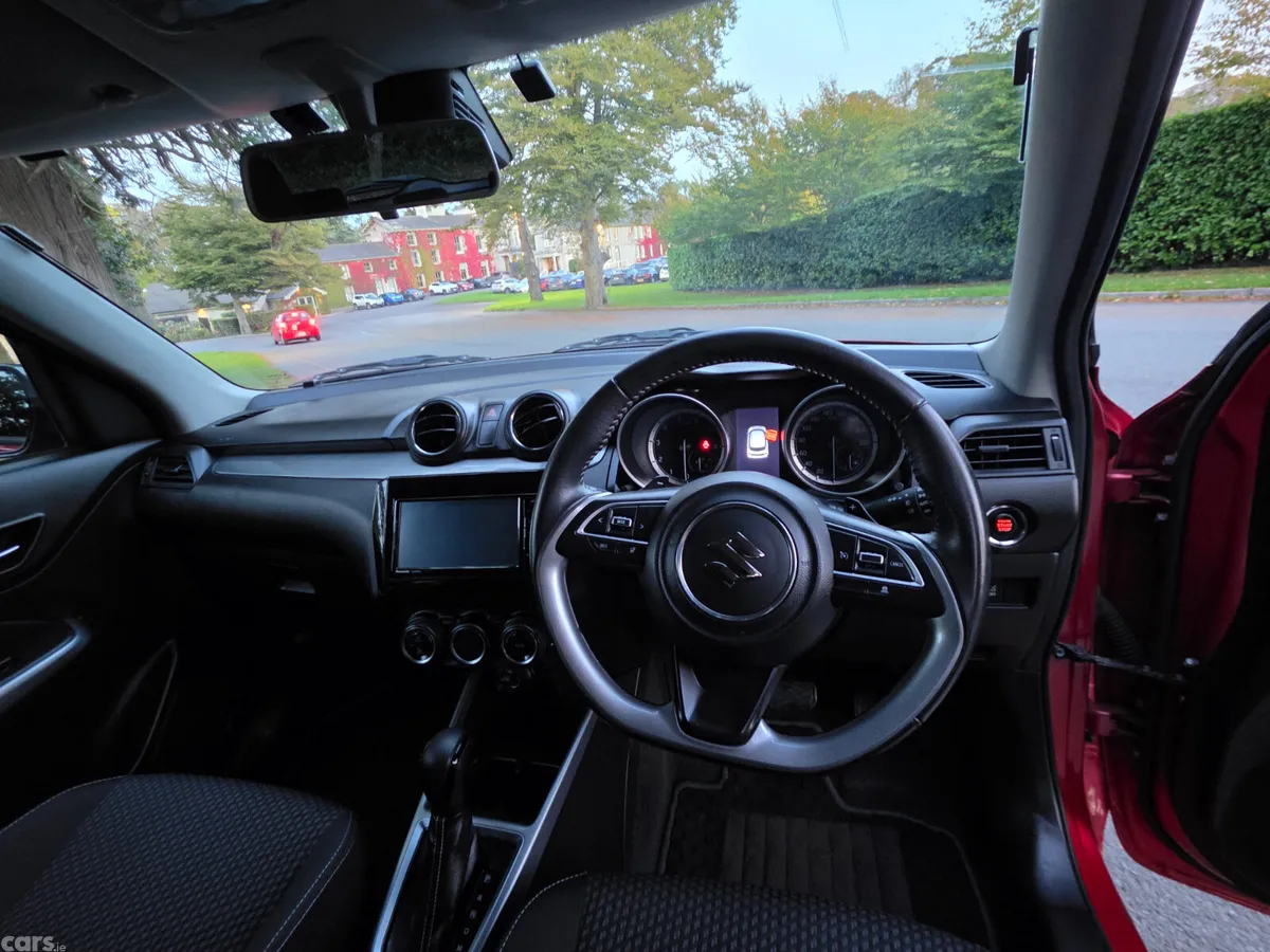 Suzuki Swift Hatchback, Petrol, 2018, Red