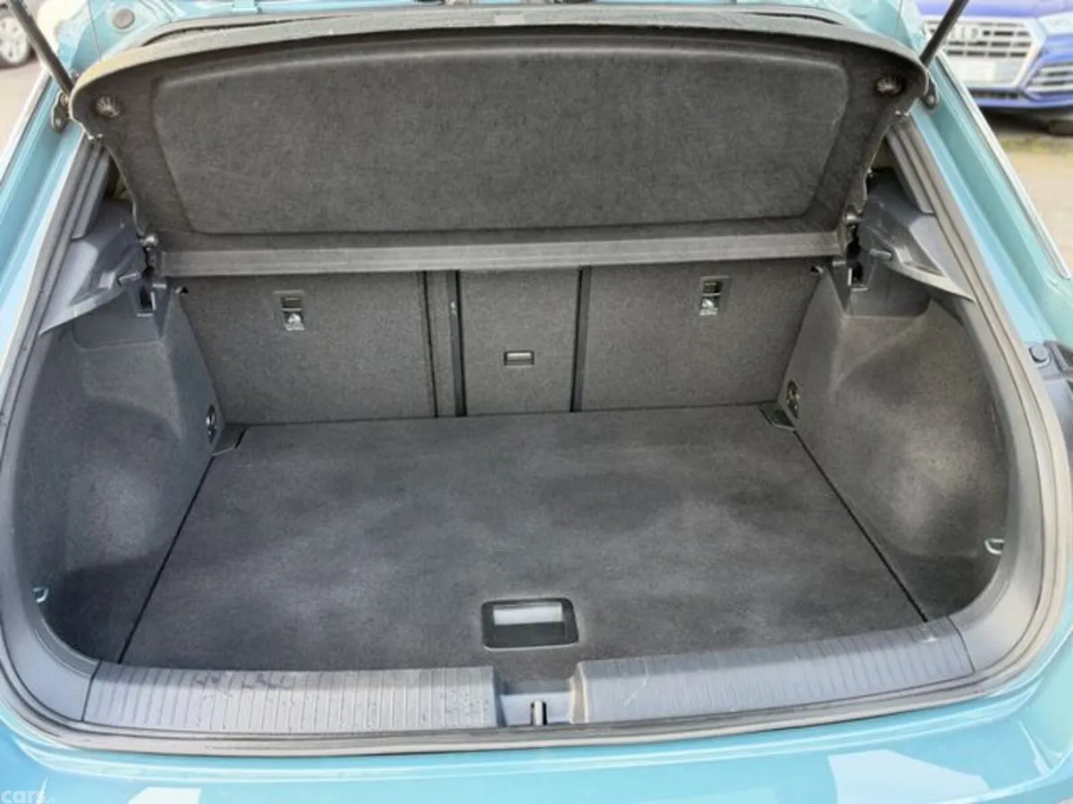 Volkswagen T-Roc Hatchback, Diesel, 2022, Blue