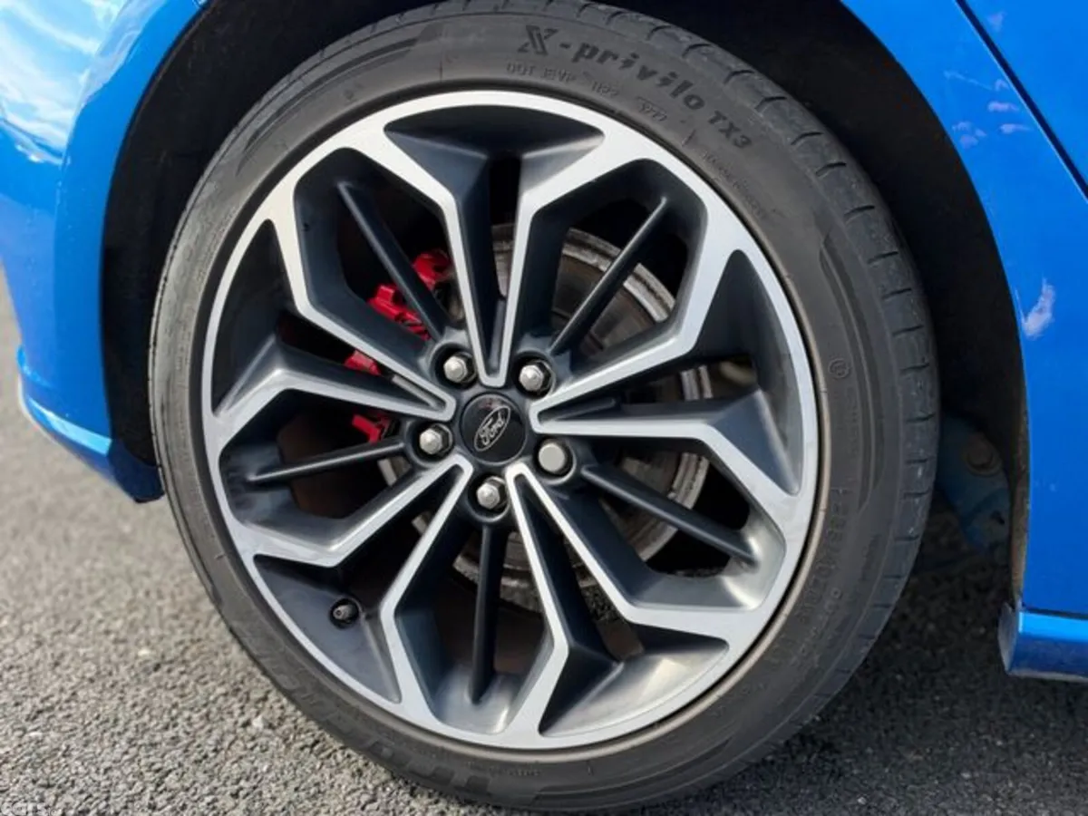 Ford Focus Hatchback, Diesel, 2019, Blue