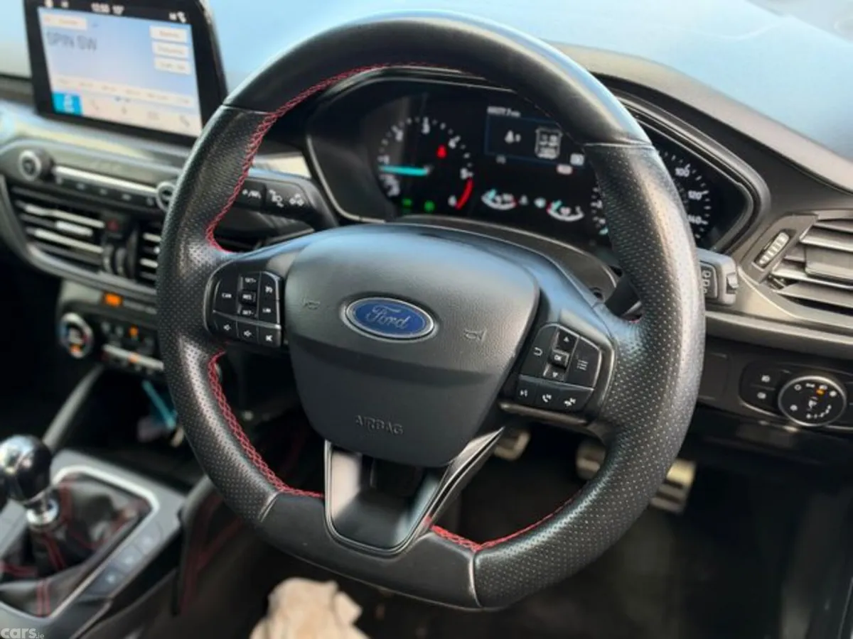 Ford Focus Hatchback, Diesel, 2019, Blue