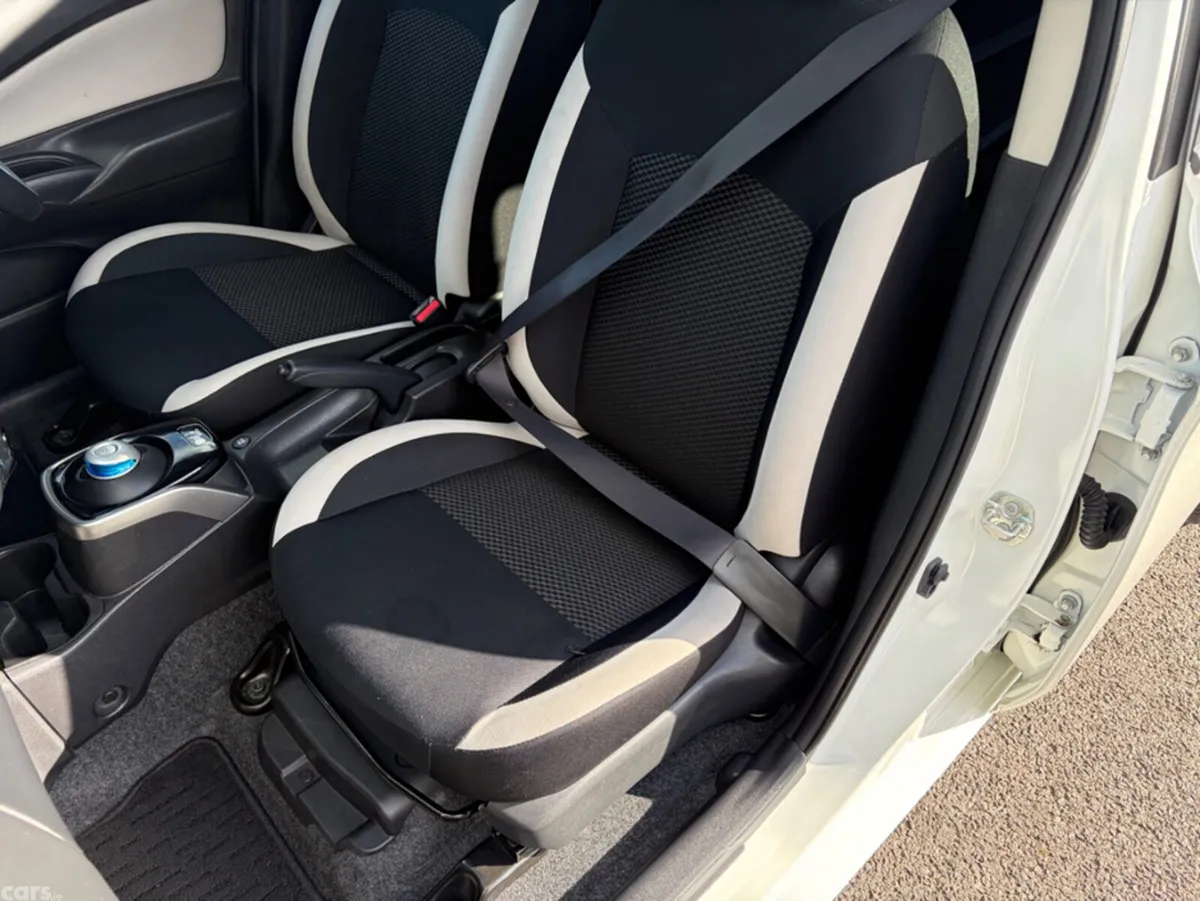 Nissan Note Hatchback, Petrol Hybrid, 2019, White