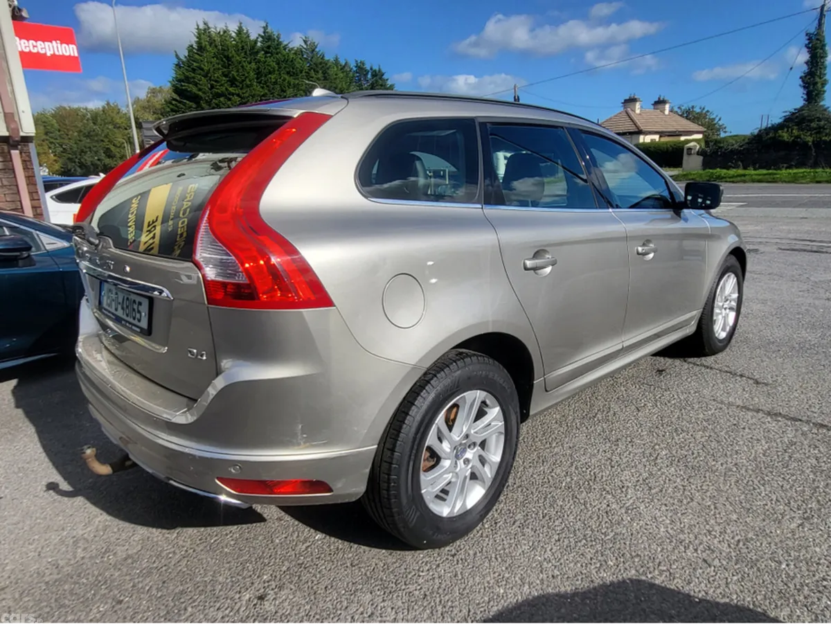 Volvo XC60 Estate, Diesel, 2015, Gold
