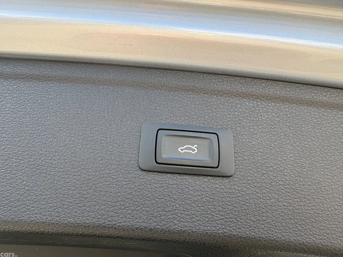 Audi Q5 SUV, Diesel, 2018, Grey