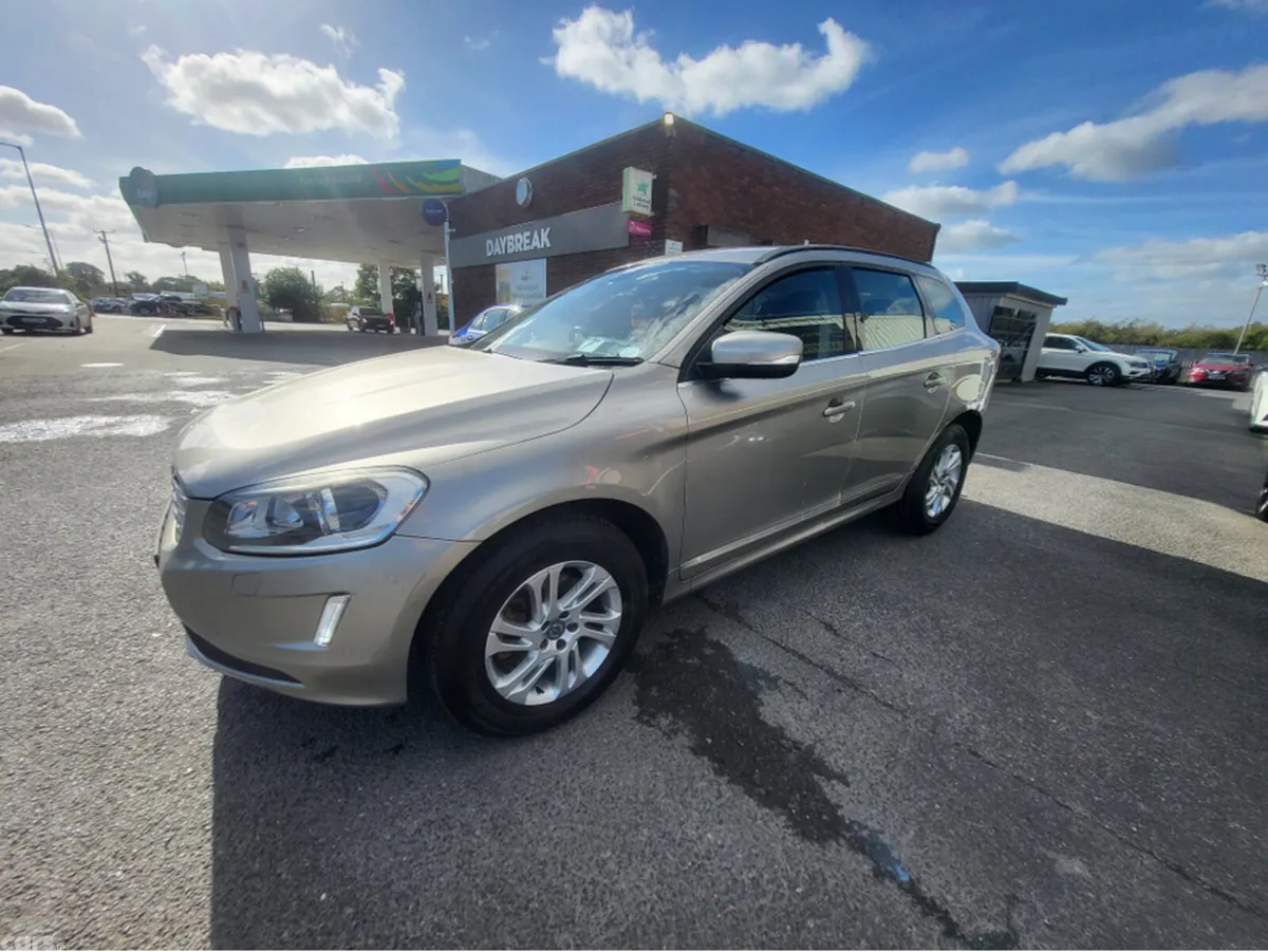 Volvo XC60 Estate, Diesel, 2015, Gold