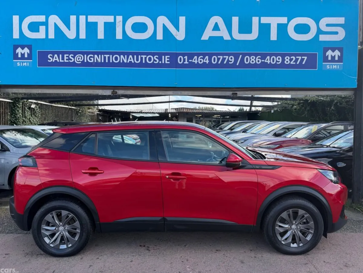 Peugeot 2008 MPV, Electric, 2022, Red