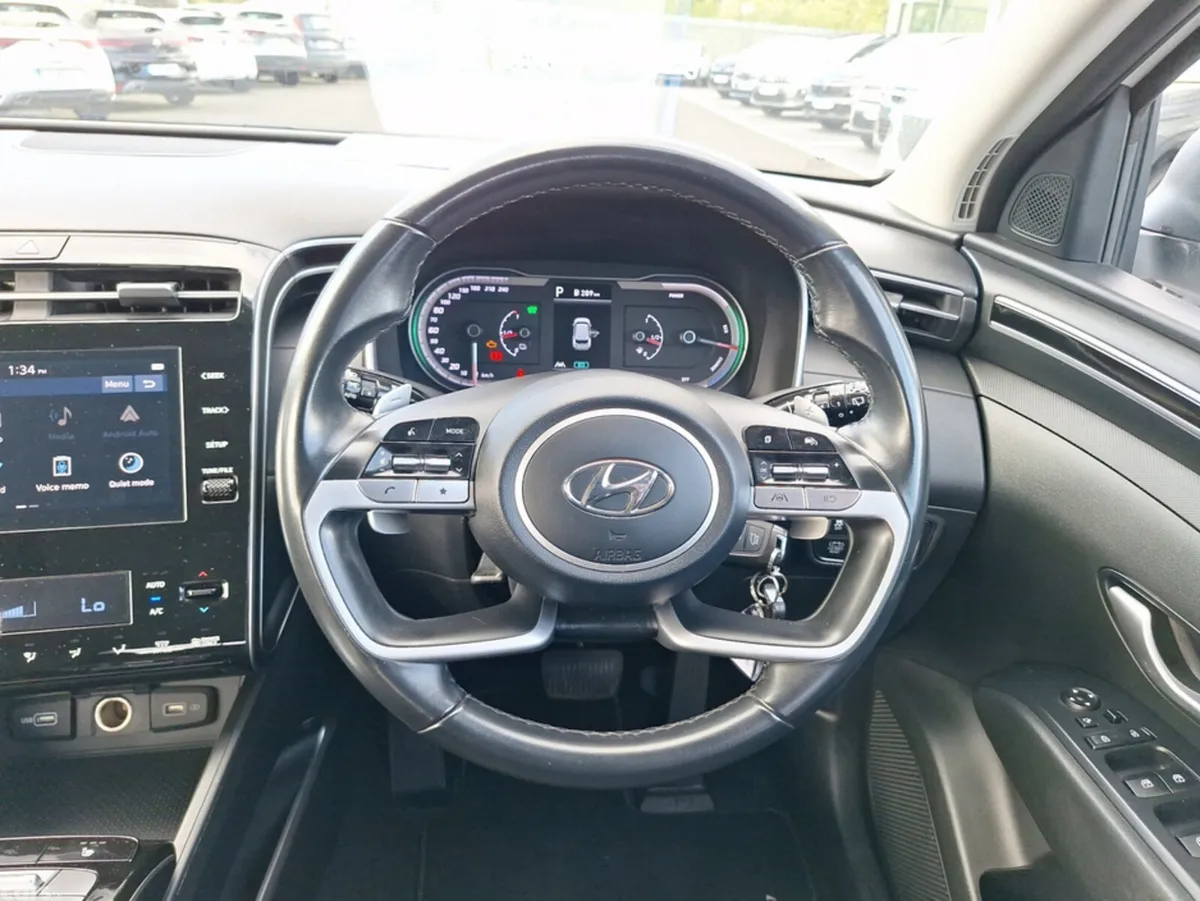 Hyundai Tucson MPV, Petrol Hybrid, 2023, White