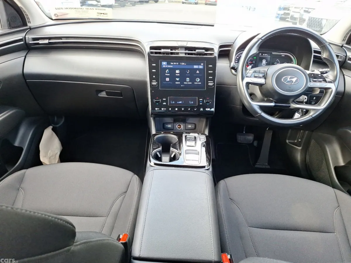 Hyundai Tucson MPV, Petrol Hybrid, 2023, White