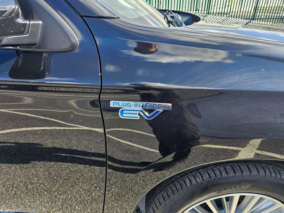 Mitsubishi Outlander Estate, Petrol Plug-in Hybrid, 2019, Black
