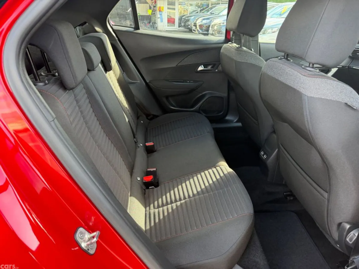 Peugeot 2008 MPV, Electric, 2022, Red