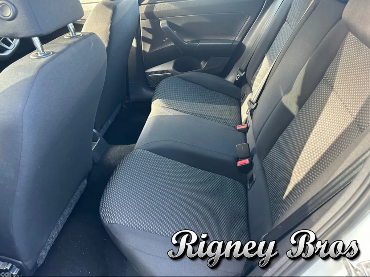 Volkswagen Polo Hatchback, Petrol, 2019, White