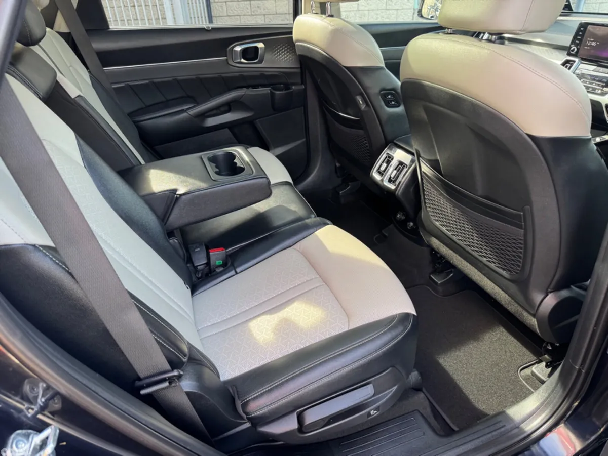 Kia Sorento SUV, Diesel, 2023, Blue