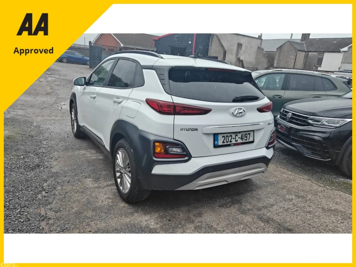 Hyundai KONA MPV, Petrol, 2020, White