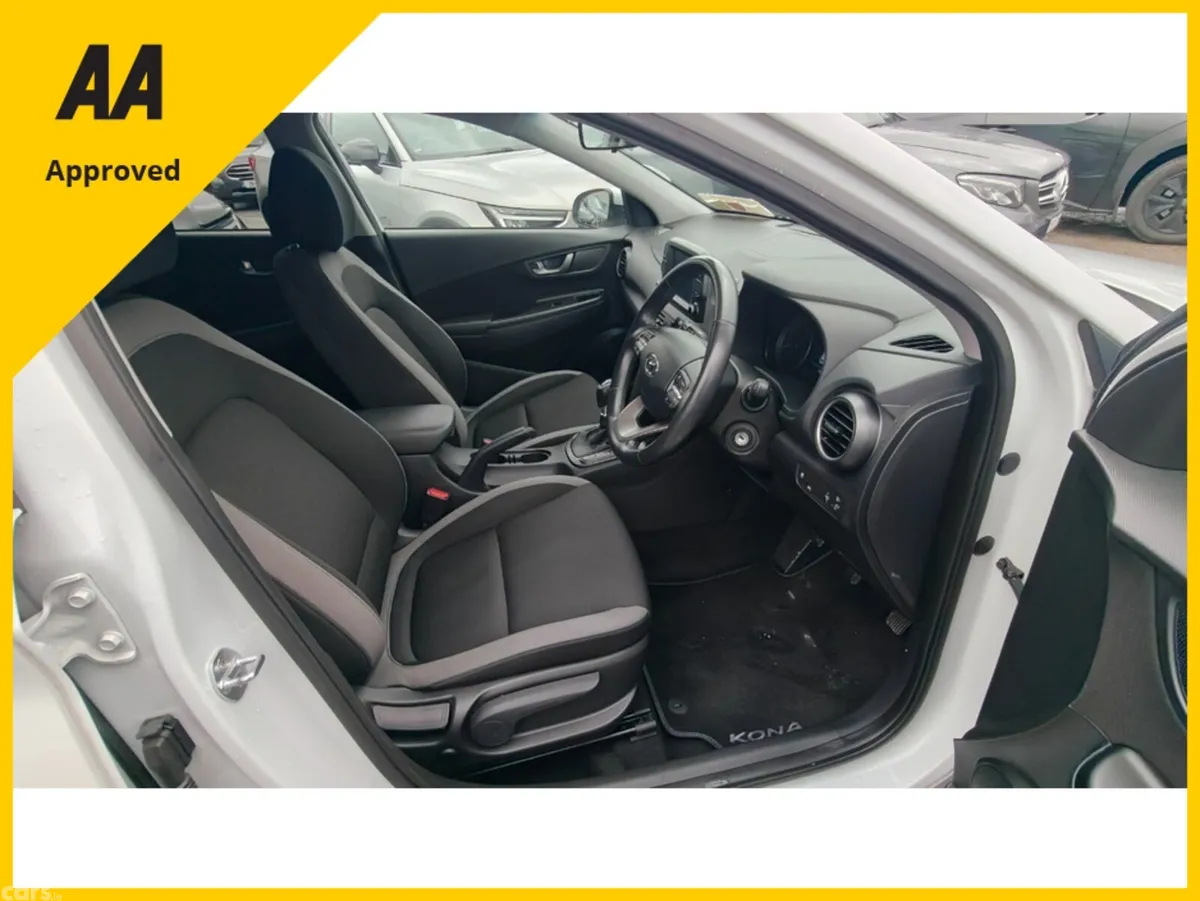 Hyundai KONA MPV, Petrol, 2020, White