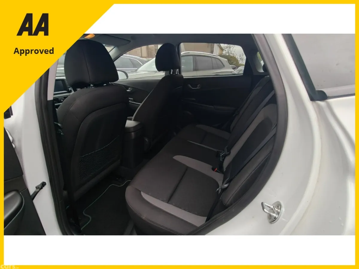Hyundai KONA MPV, Petrol, 2020, White
