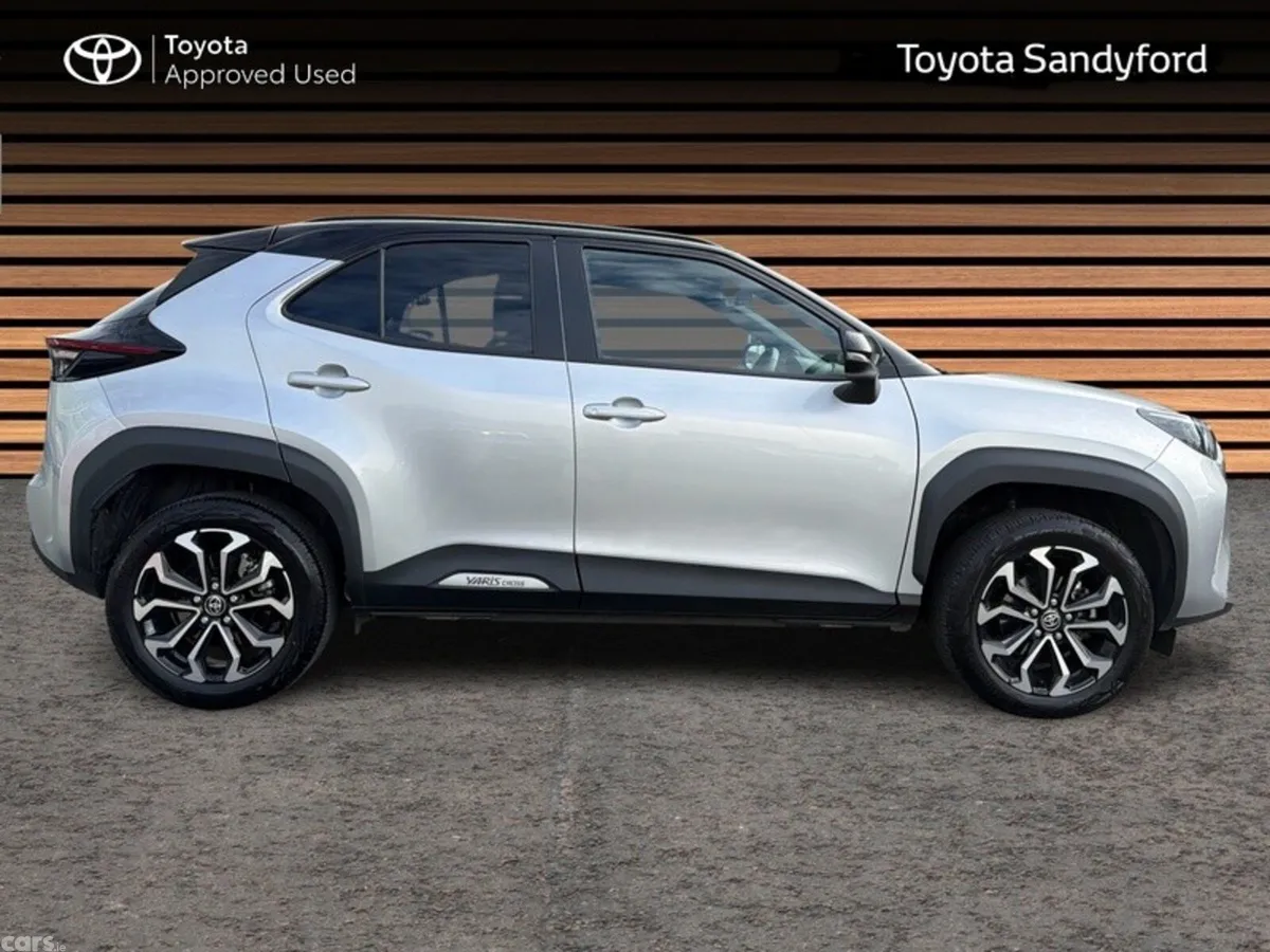 Toyota Yaris Cross Hatchback, Petrol Hybrid, 2026, Grey