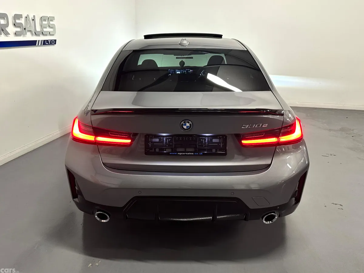 BMW 3-Series Saloon, Petrol Hybrid, 2023, Grey