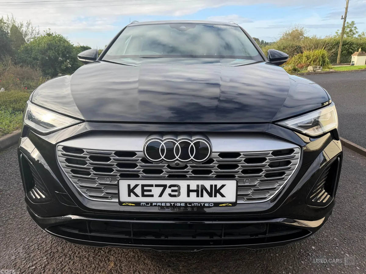 Audi Q8 SUV, Electric, 2024, Black