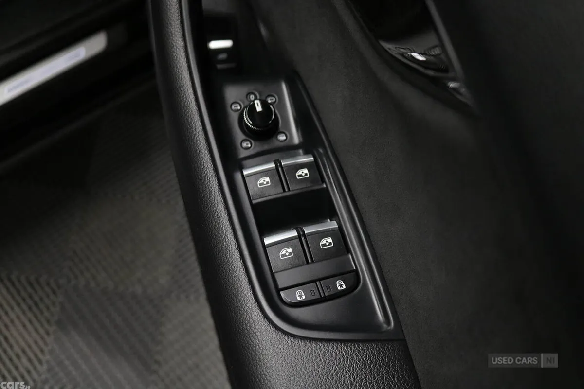Audi Q8 SUV, Petrol Hybrid, 2023, Black