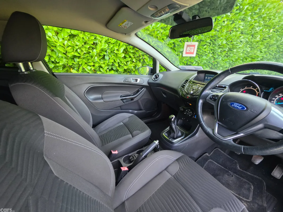 Ford Fiesta Hatchback, Petrol, 2016, Black