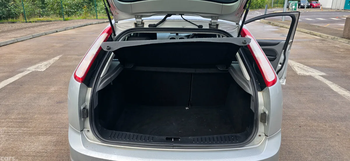 Ford Focus Hatchback, Diesel, 2010, Silver