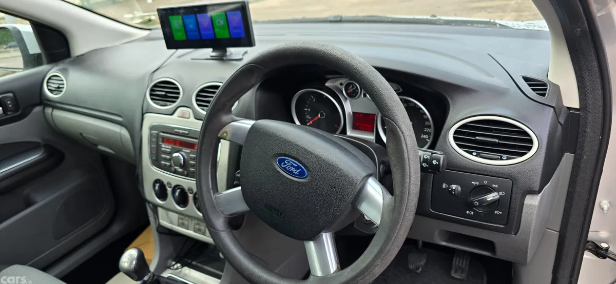 Ford Focus Hatchback, Diesel, 2010, Silver