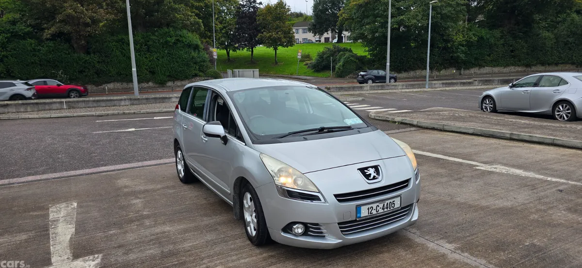 Peugeot 5008 MPV, Diesel, 2012, Grey