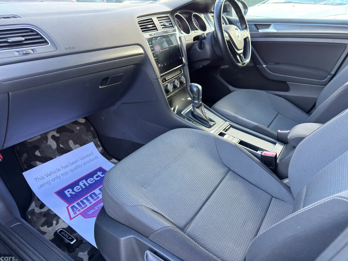 Volkswagen Golf Estate, Petrol, 2017, Black