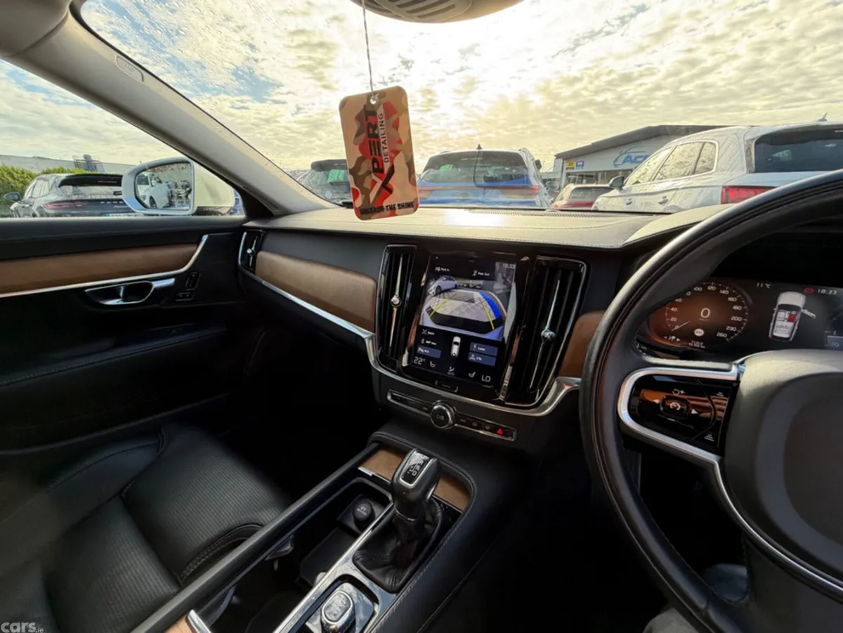 Volvo V90 Estate, Diesel, 2019, Silver