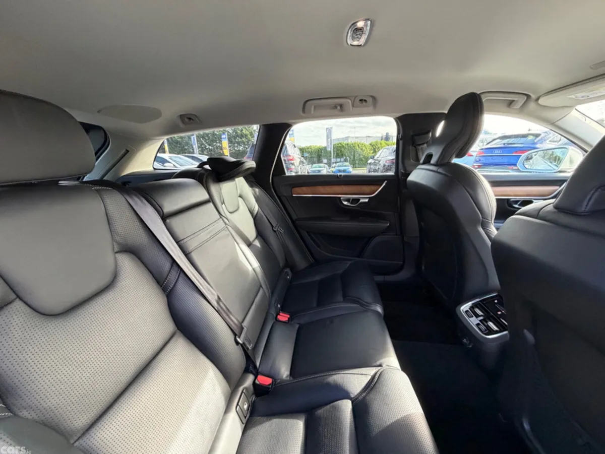 Volvo V90 Estate, Diesel, 2019, Silver