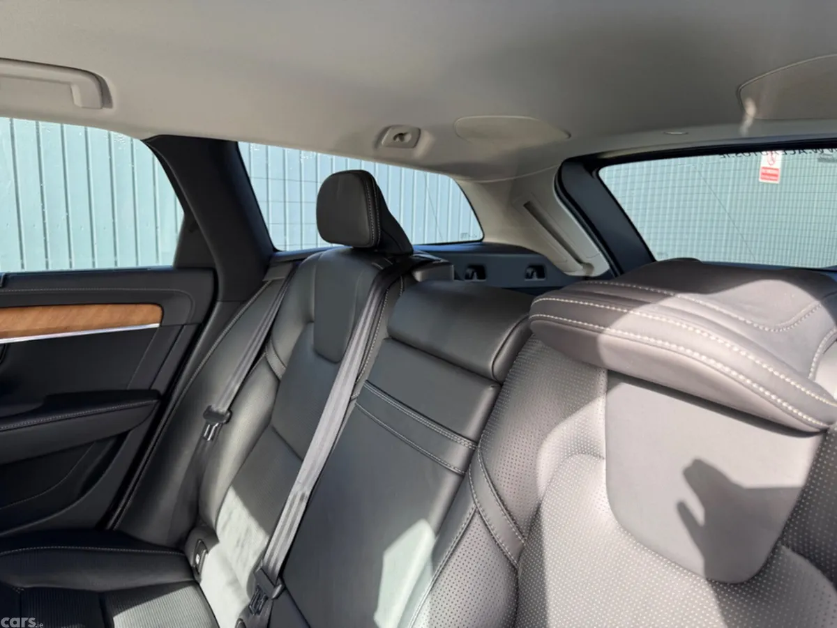Volvo V90 Estate, Diesel, 2019, Silver