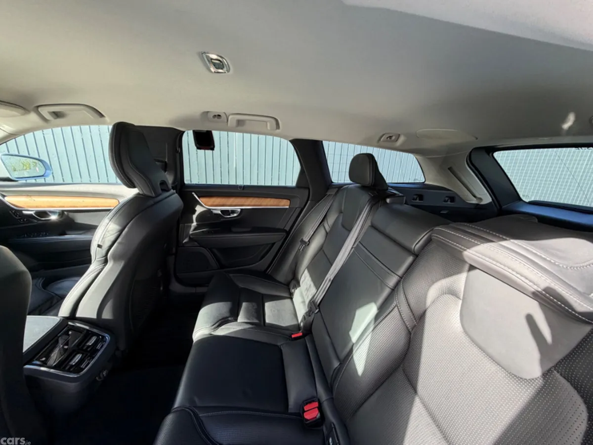 Volvo V90 Estate, Diesel, 2019, Silver
