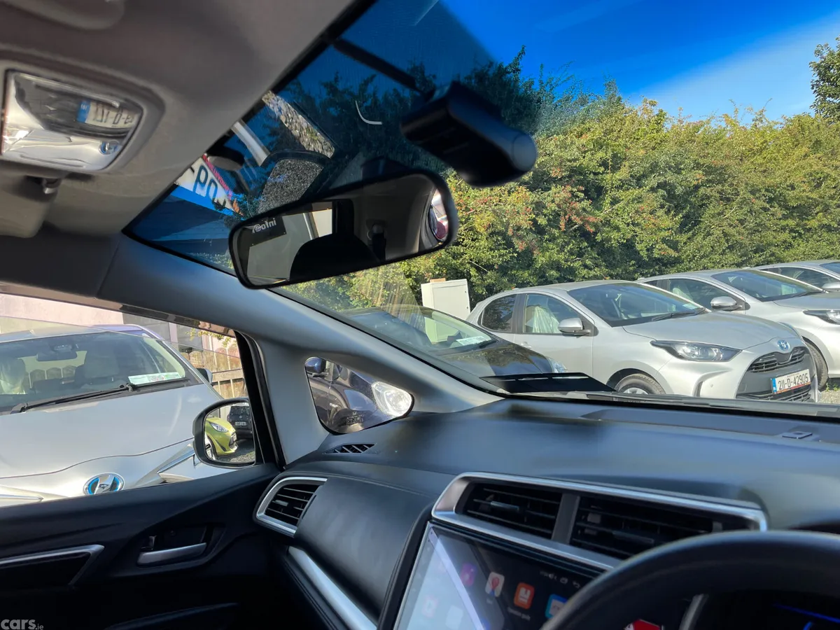 Honda Fit Hatchback, Petrol Hybrid, 2016, White
