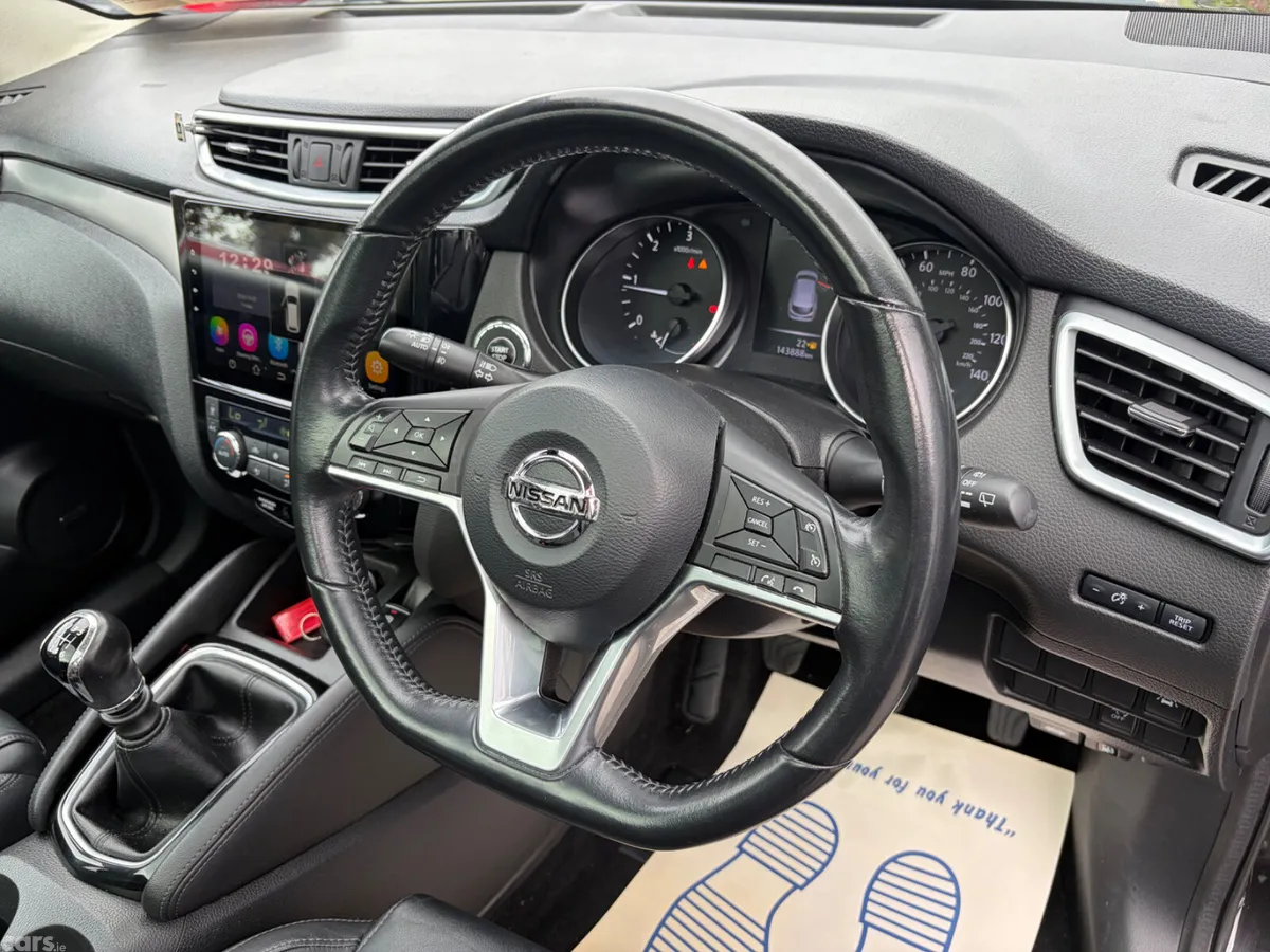 Nissan Qashqai Hatchback, Diesel, 2019, Black